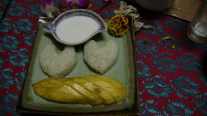 Le riz gluant sucré à la mangue est un dessert simple et facile à réaliser pour satisfaire agréablement vos invités