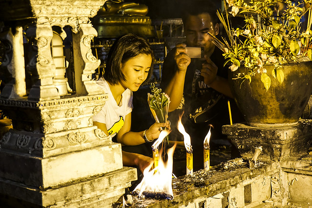 Célébration du Visakha Bucha Day en Thailande
