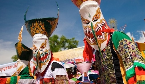 Phi Ta Khon, le festival des fantômes