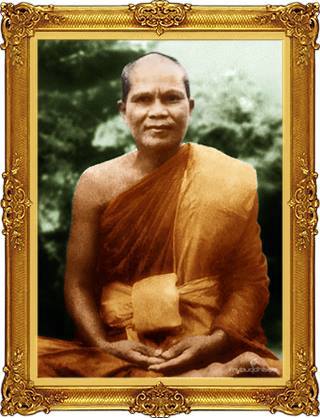 Le vénérable moine Phra Achan Tim Dhammo Pinto Taro